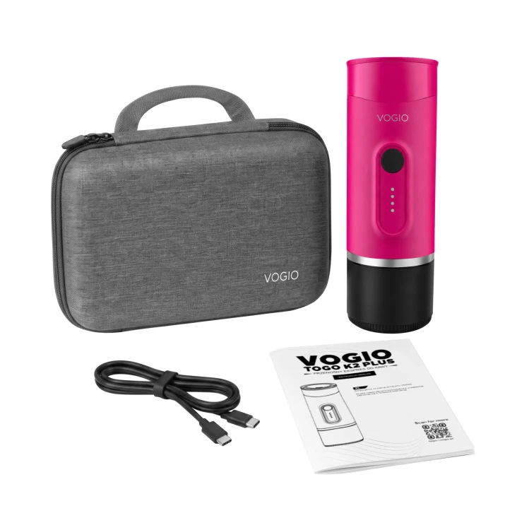 VOGIO ToGo K2 PLUS Różowy to przenośny ekspres do kawy 2 w 1 na kawę mieloną i kapsułki Nespresso®. Idealny do podróży, samochodu, pracy i kempingu.