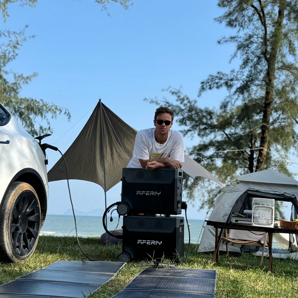 System AFERIY P310 z dodatkowym akumulatorem podczas campingu